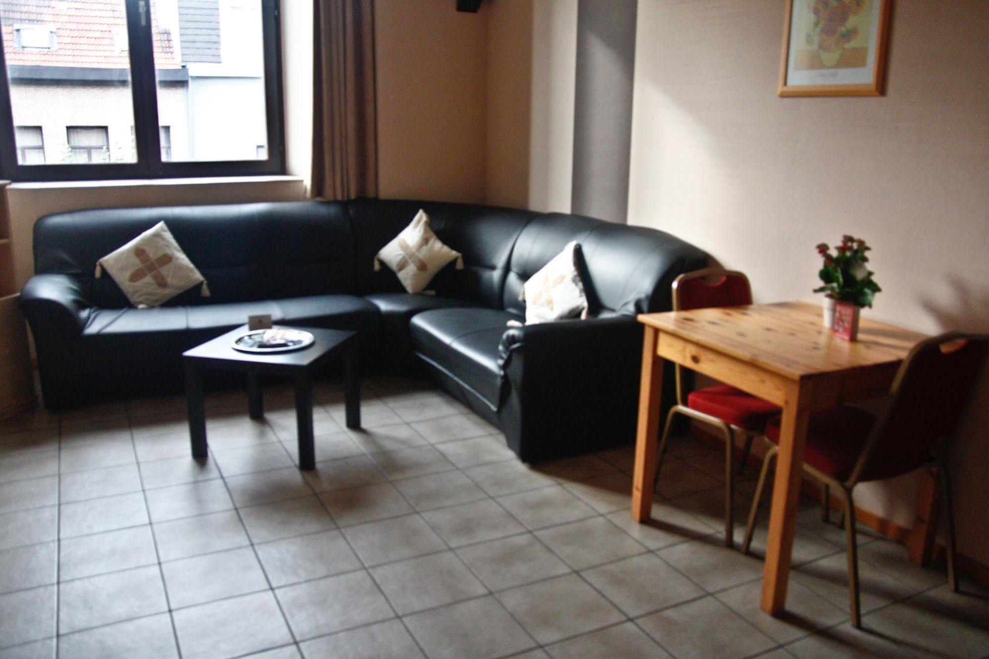 Condo Gardens Anvers Extérieur photo